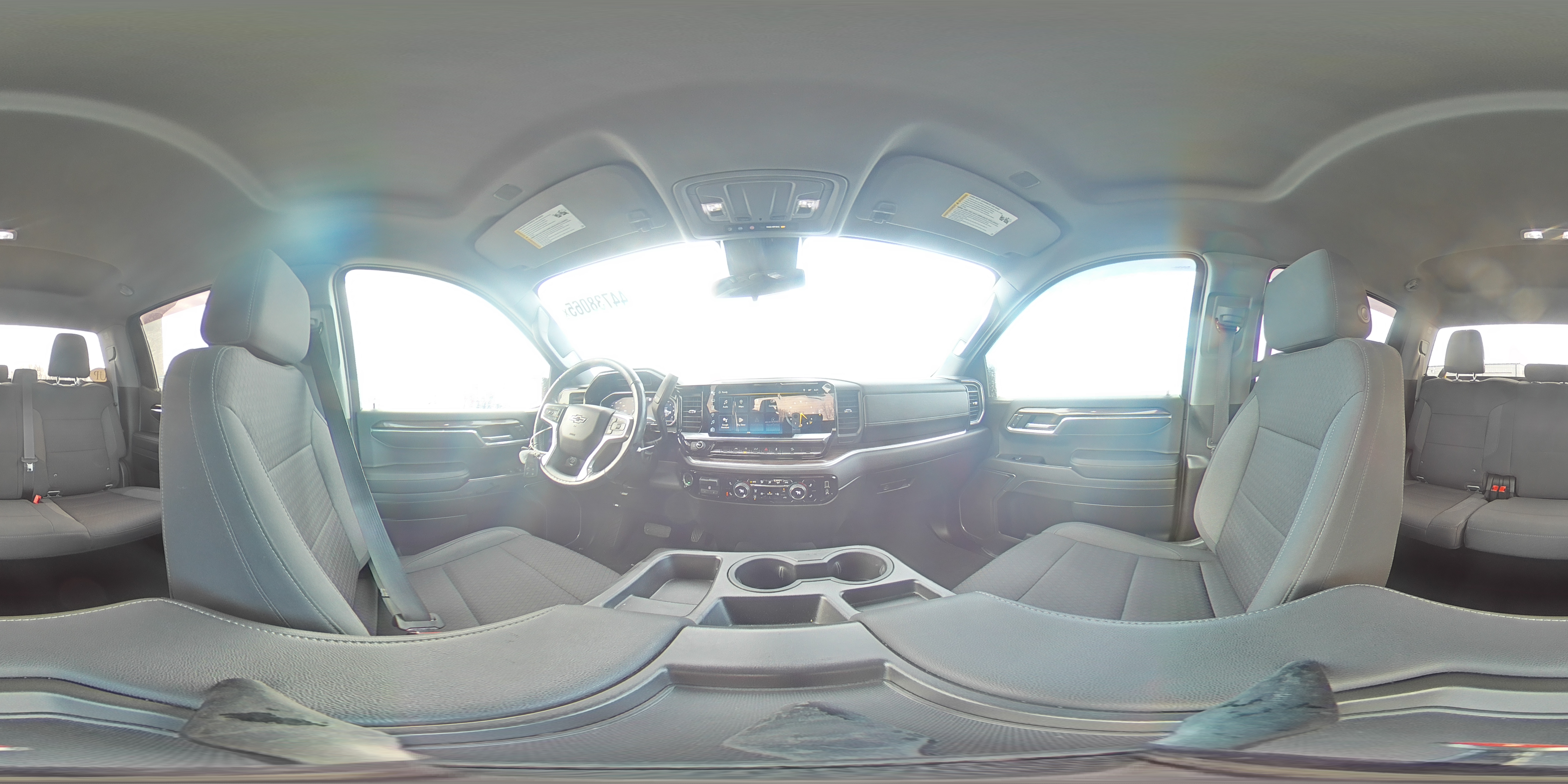 2022 Chevrolet Silverado - Image 14