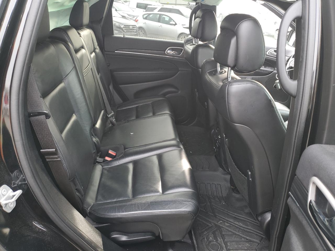 2020 Jeep Grand Cherokee - Image 11