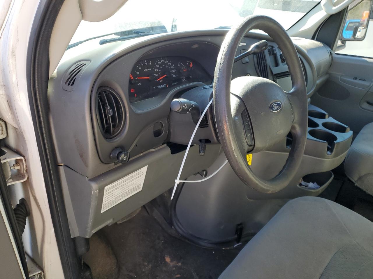 2008 Ford Econoline - Image 8