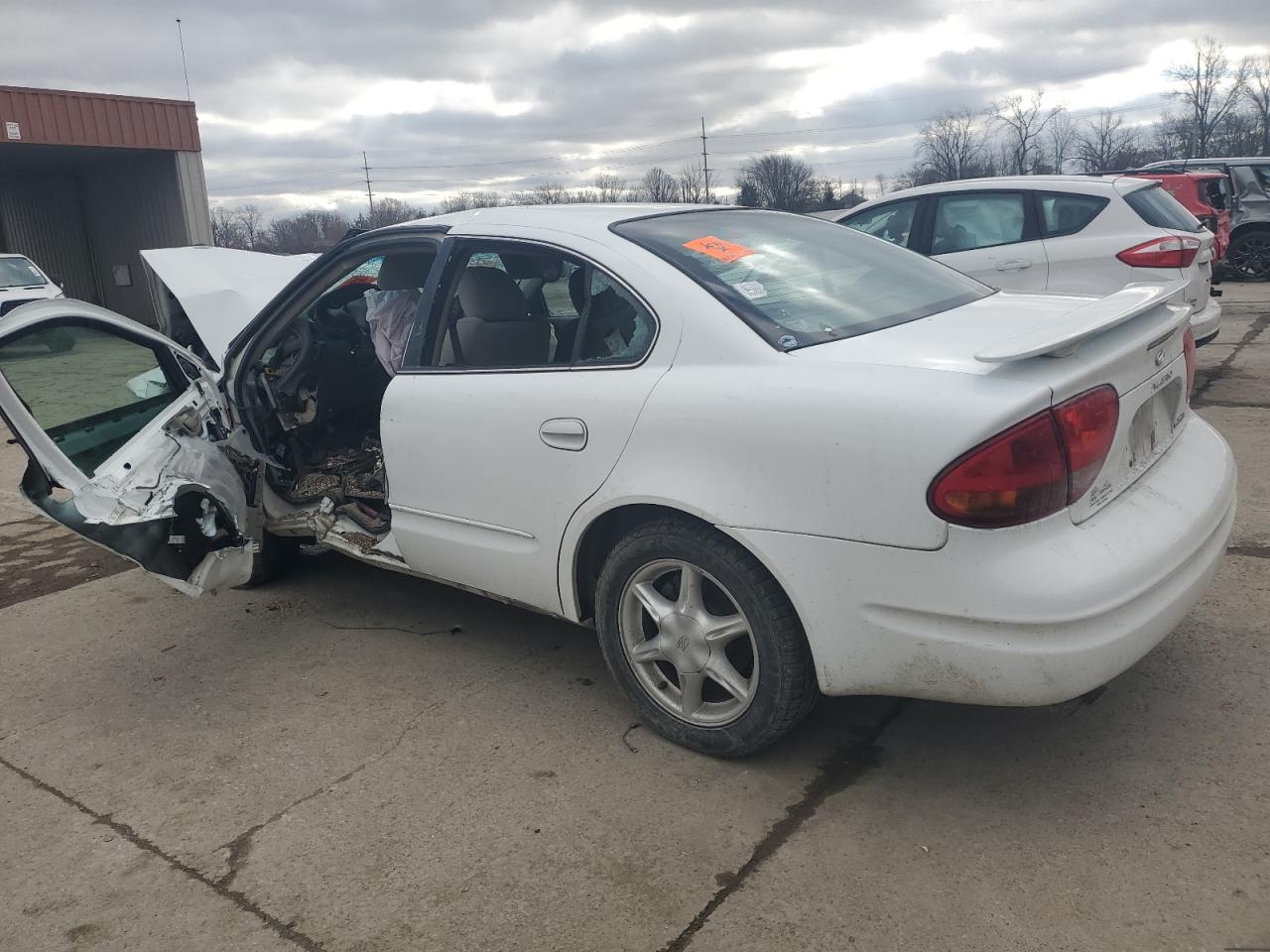 2001 Oldsmobile Alero - Image 2