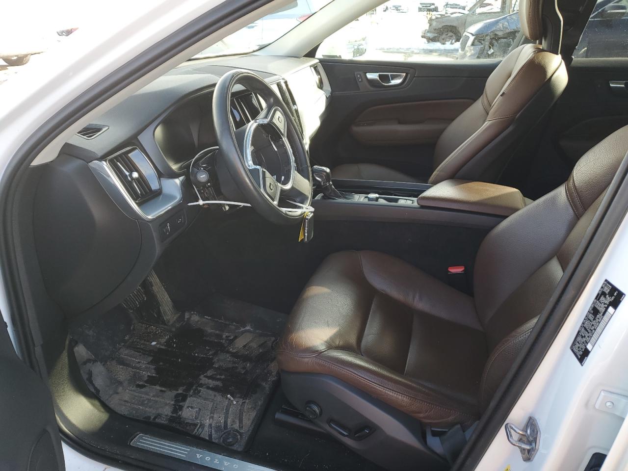 2018 Volvo XC60 - Image 7