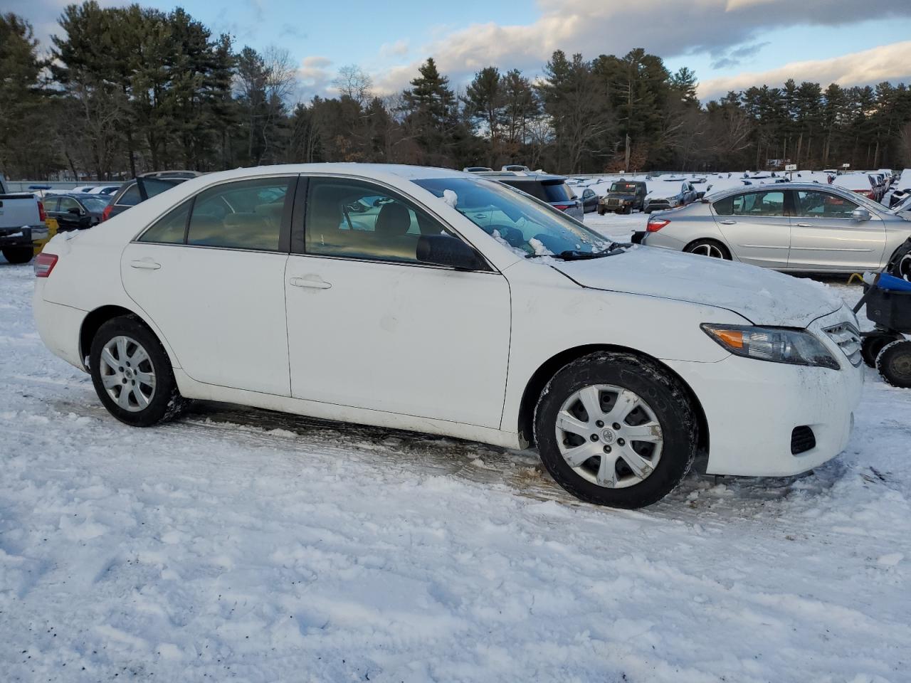 2010 Toyota Camry - Image 4