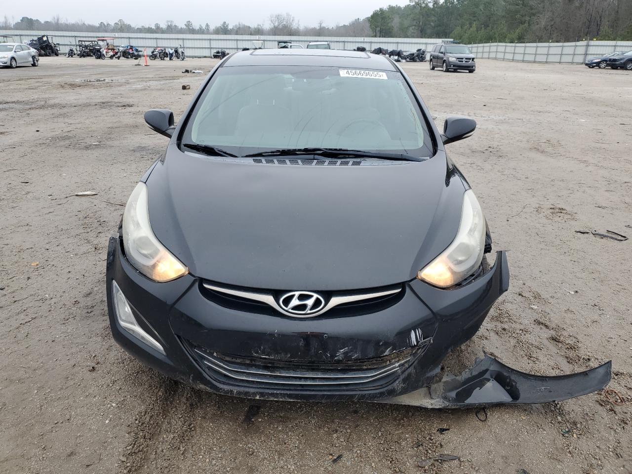2014 Hyundai Elantra - Image 5