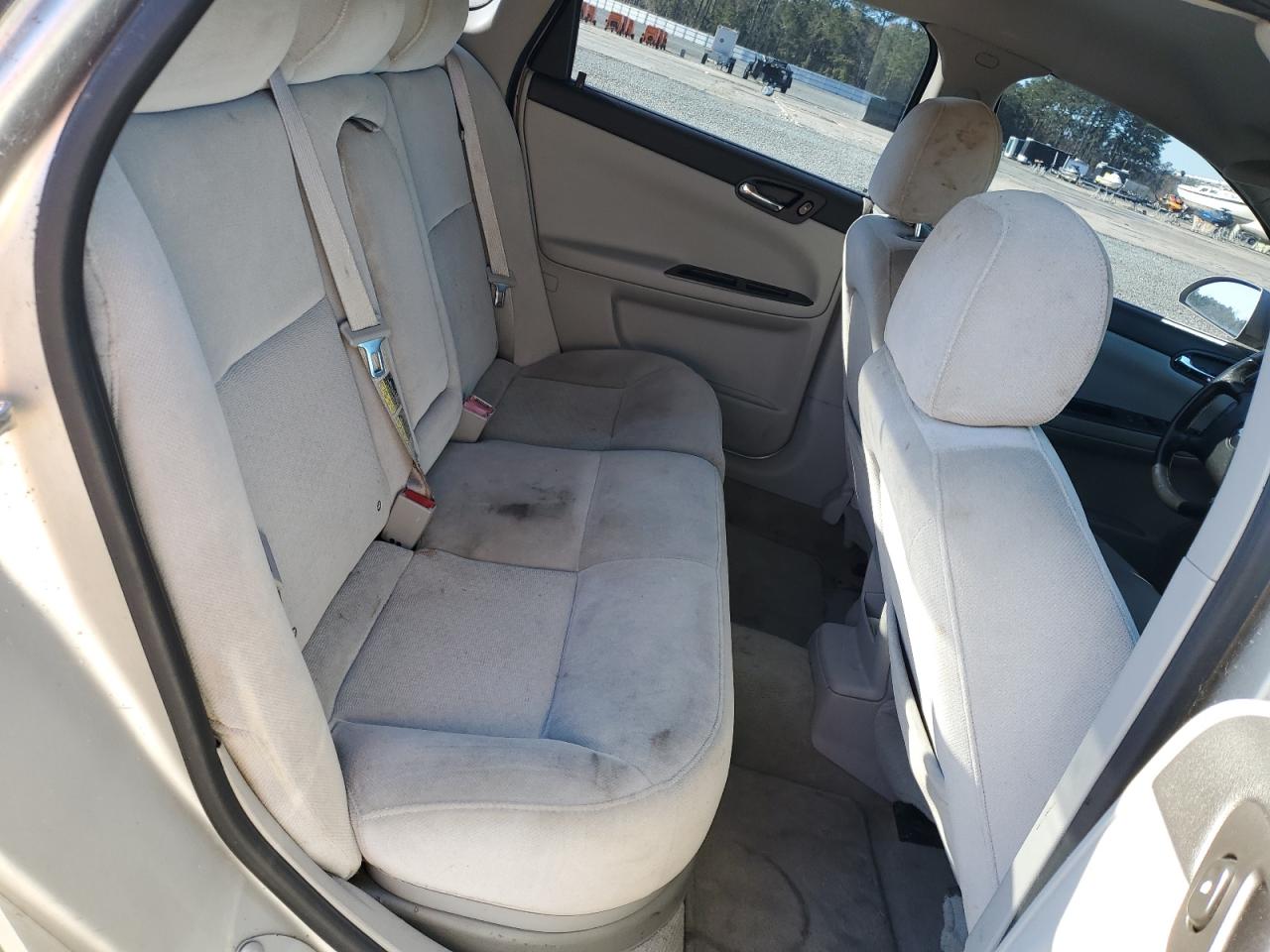 2006 Chevrolet Impala - Image 10