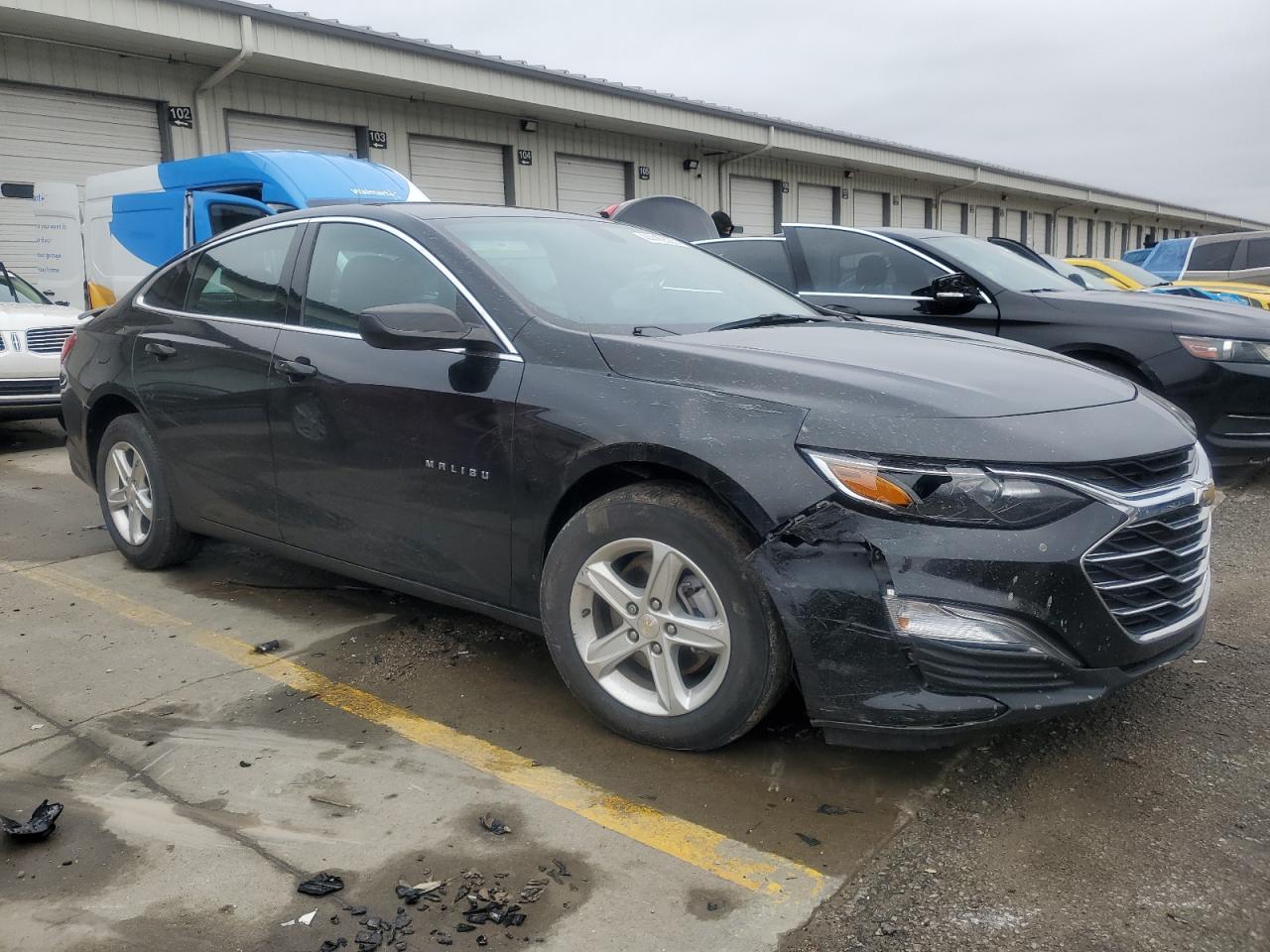 2022 Chevrolet Malibu - Image 4