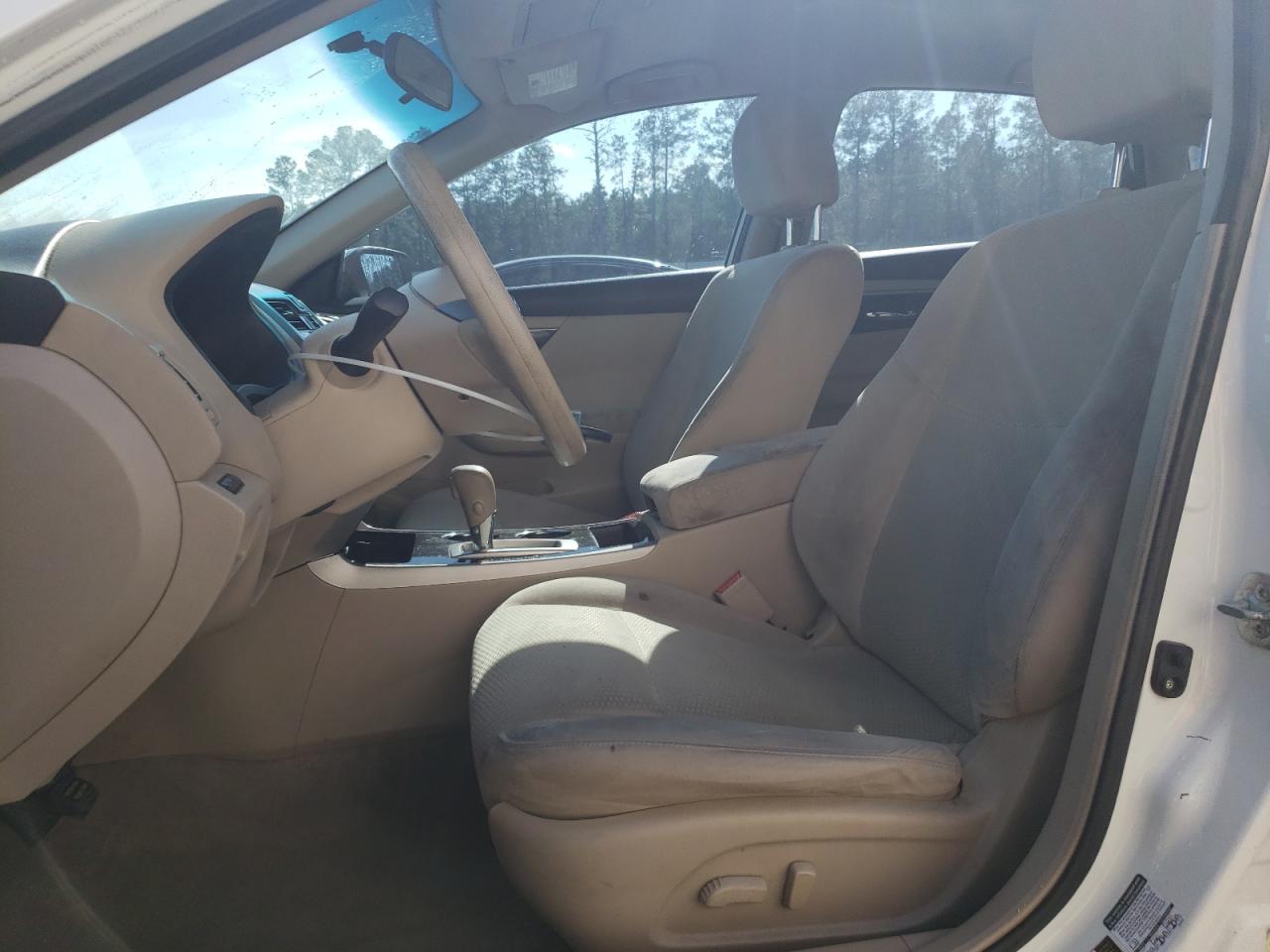 2014 Nissan Altima - Image 7