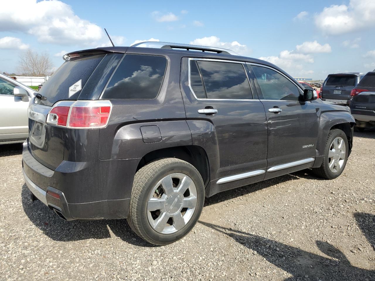 2014 GMC Terrain - Image 3