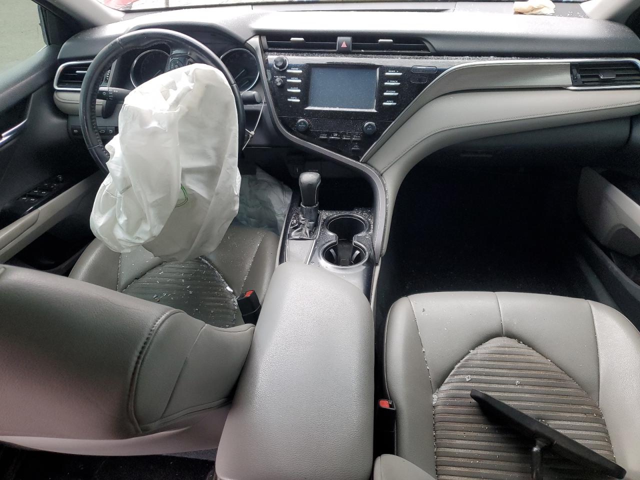 2018 Toyota Camry - Image 8