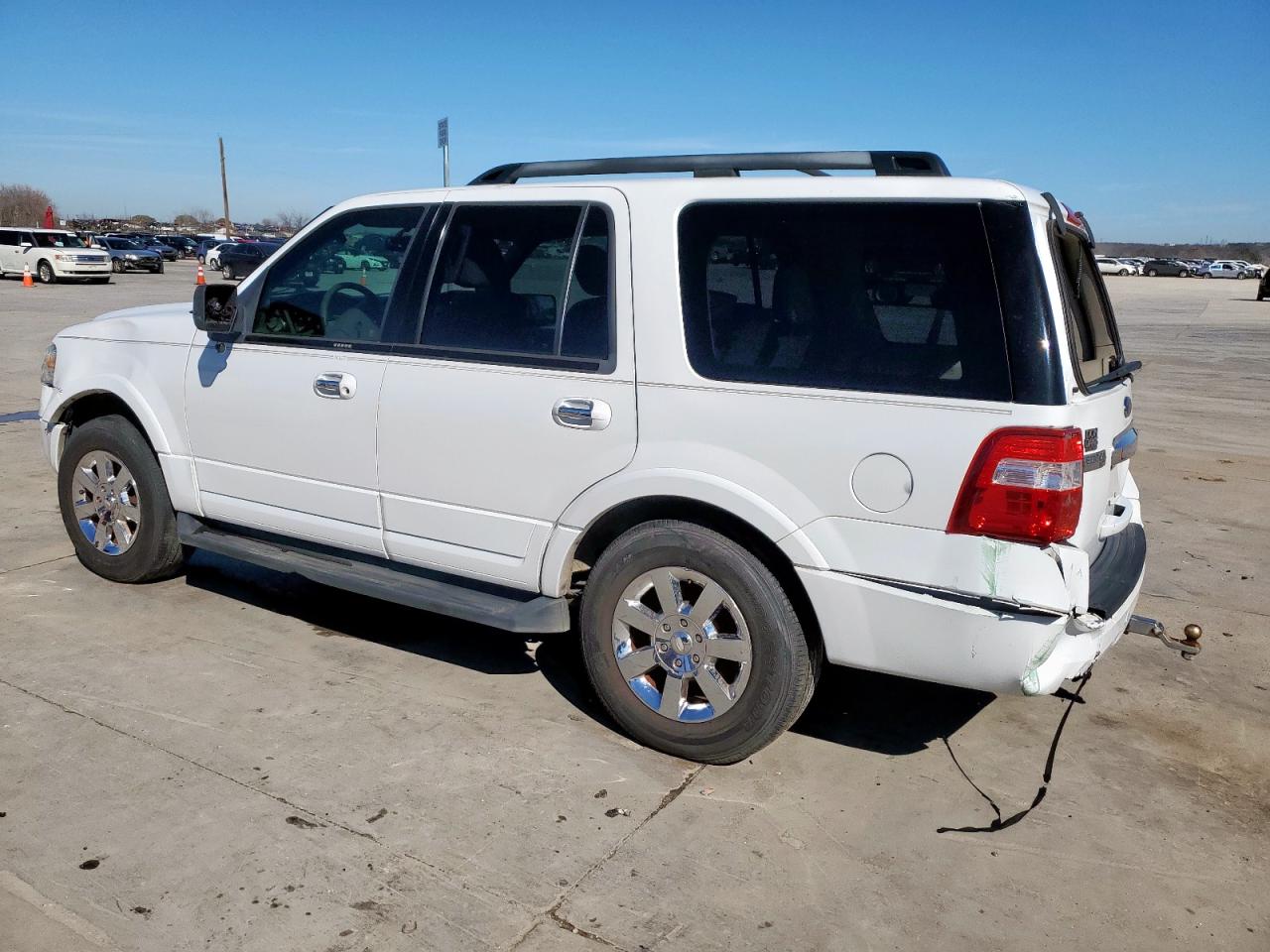 2009 Ford Expedition - Image 2