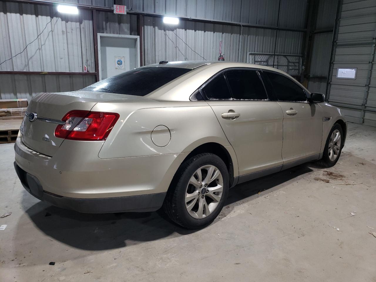 2011 Ford Taurus - Image 3
