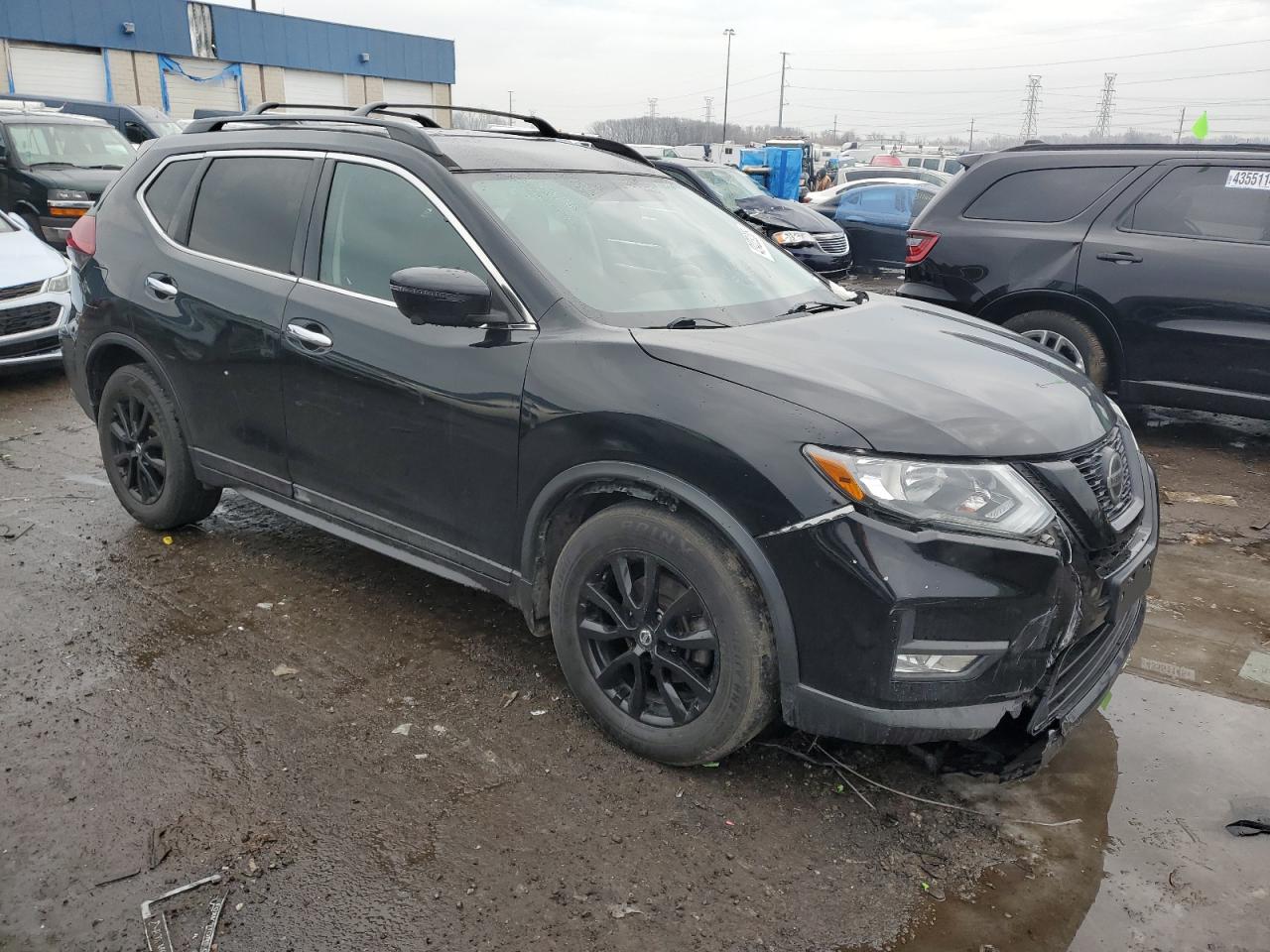 2018 Nissan Rogue - Image 4