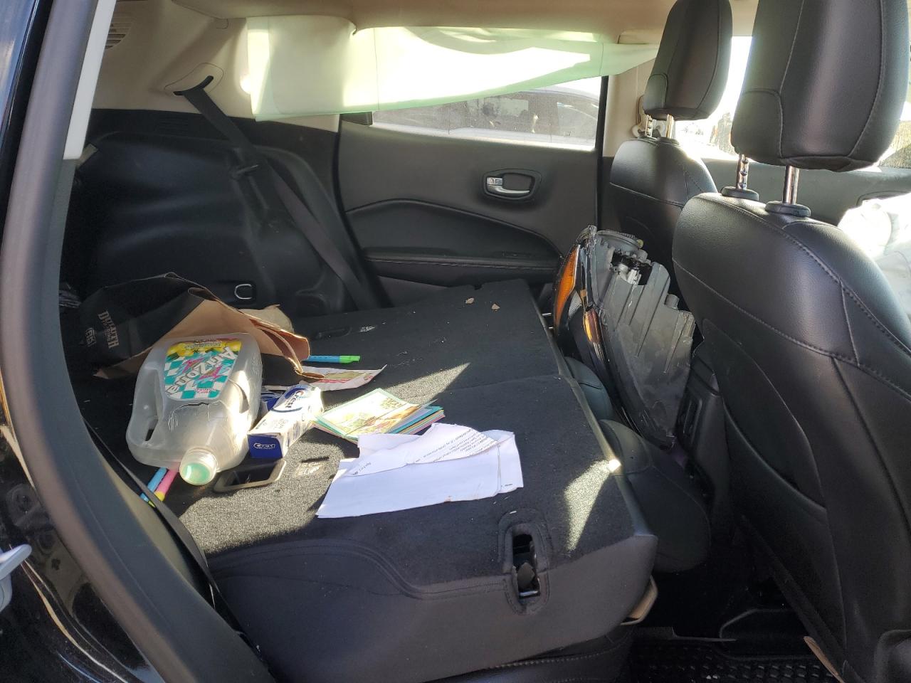 2018 Jeep Compass - Image 11