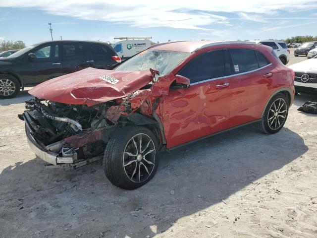 Паркетники MERCEDES-BENZ GLA-CLASS 2016 Красный