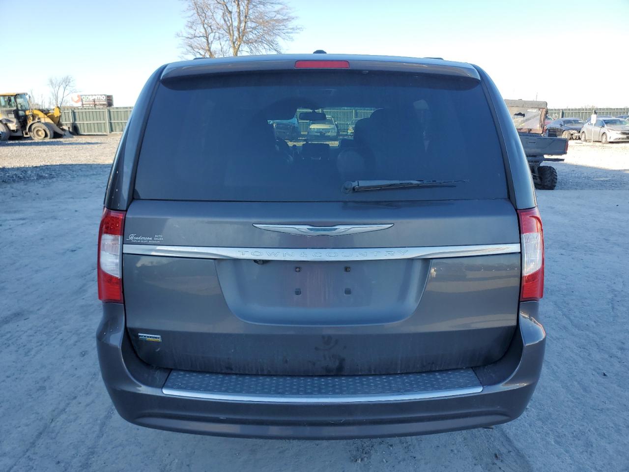 2016 Chrysler Town & Country - Image 6