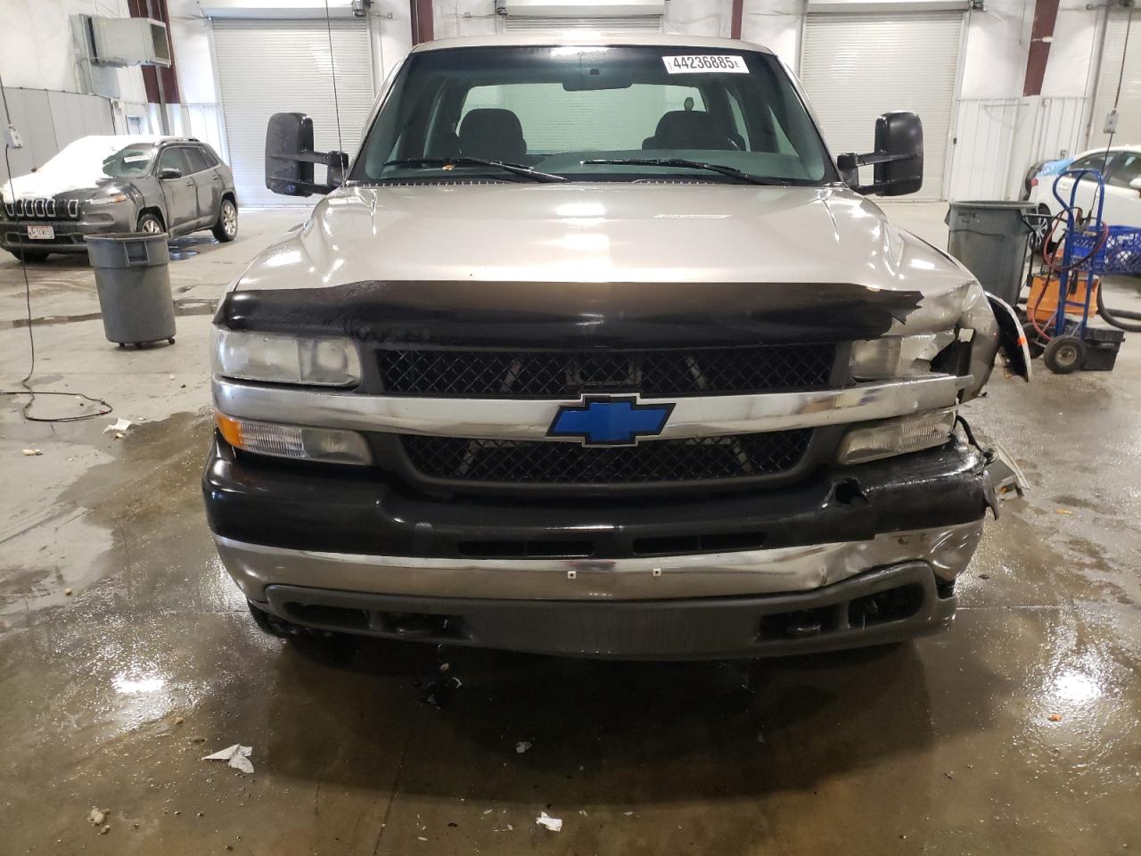 2001 Chevrolet Silverado - Image 5
