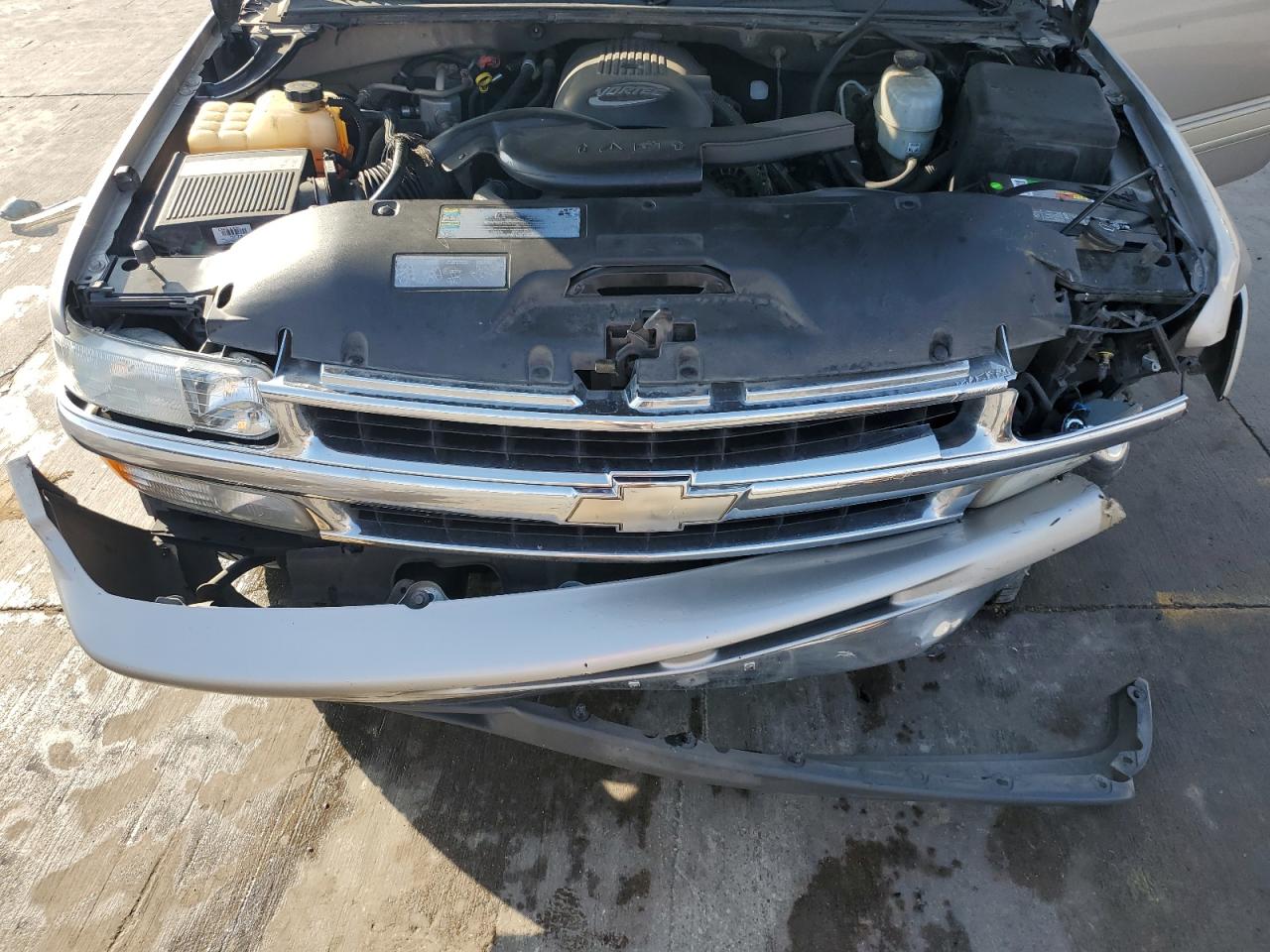 2004 Chevrolet Tahoe - Image 13