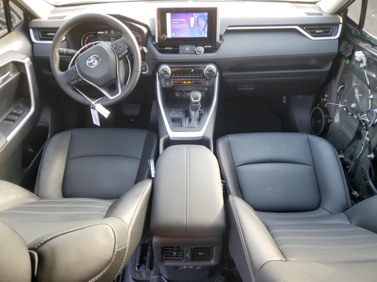 2023 Toyota RAV 4 - Image 8