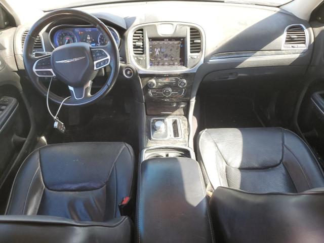  CHRYSLER 300 2018 Srebrny