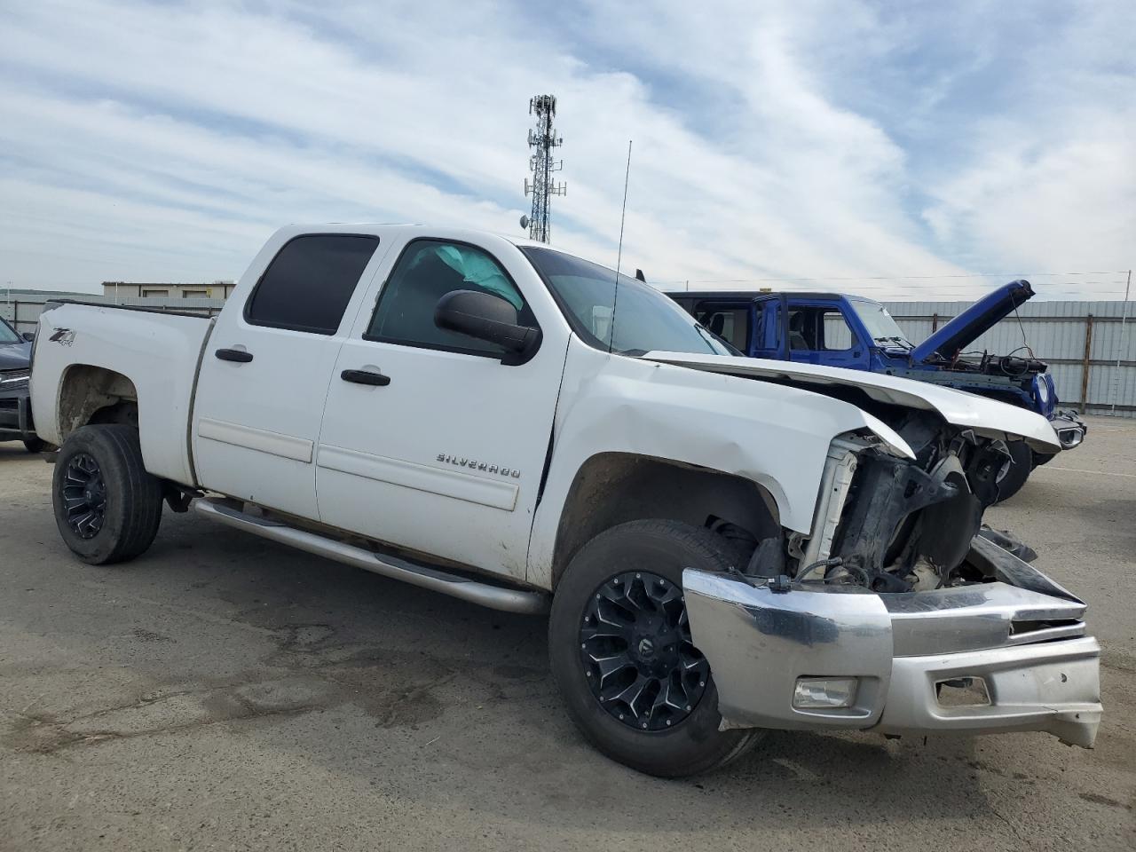2012 Chevrolet Silverado - Image 4