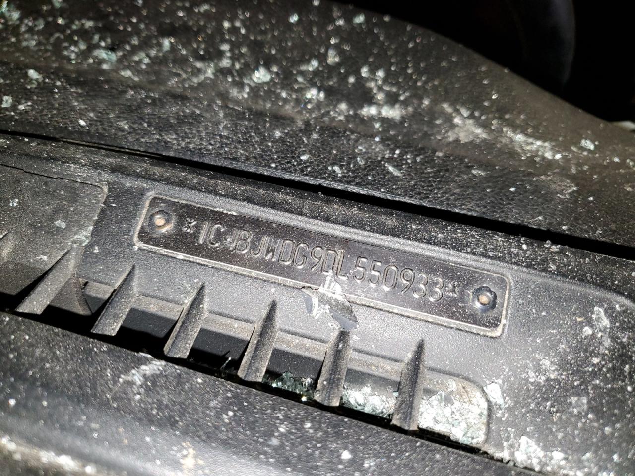 2013 Jeep Wrangler - Image 12