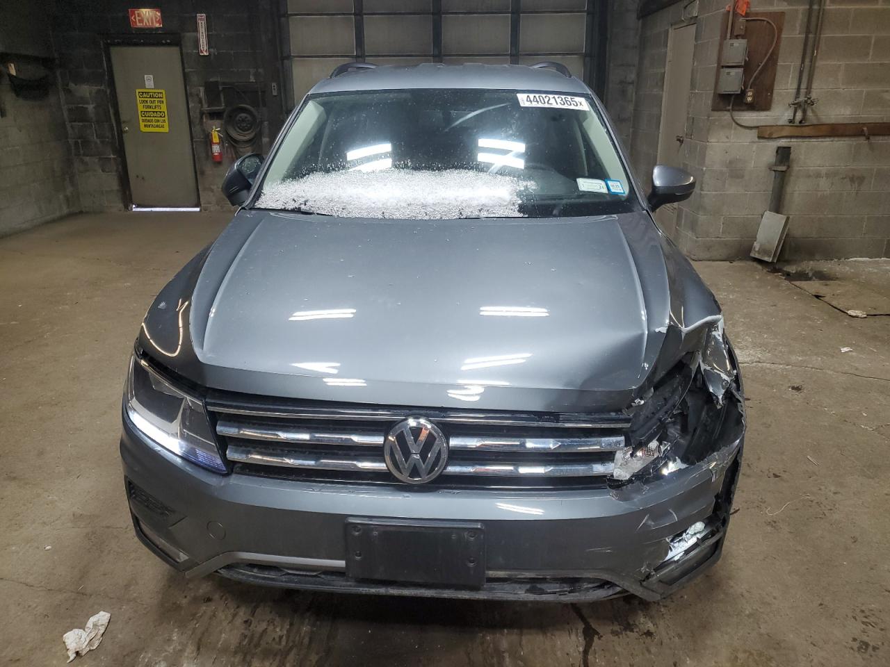 2018 Volkswagen Tiguan - Image 5
