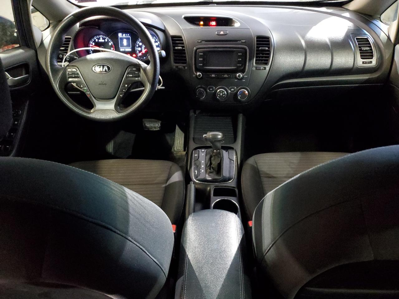 2017 Kia Forte - Image 8