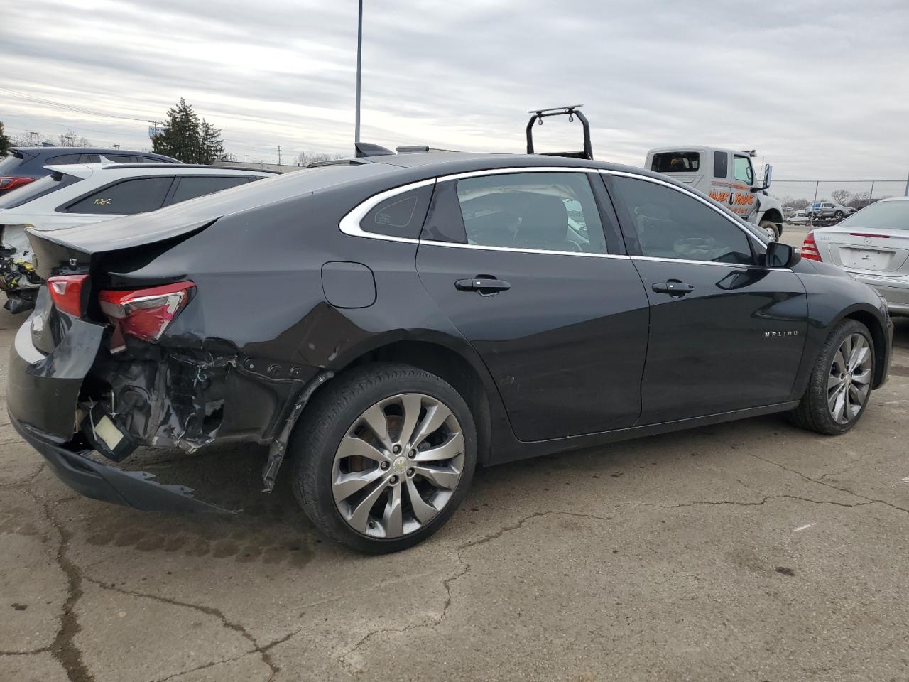 2016 Chevrolet Malibu - Image 3