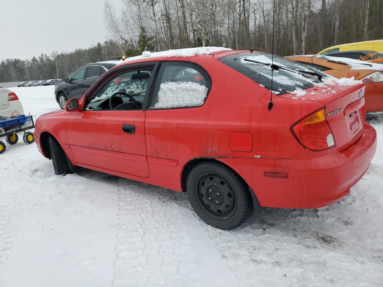 2005 Hyundai Accent - Image 2
