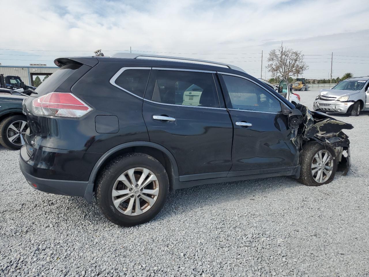 2014 Nissan Rogue - Image 3