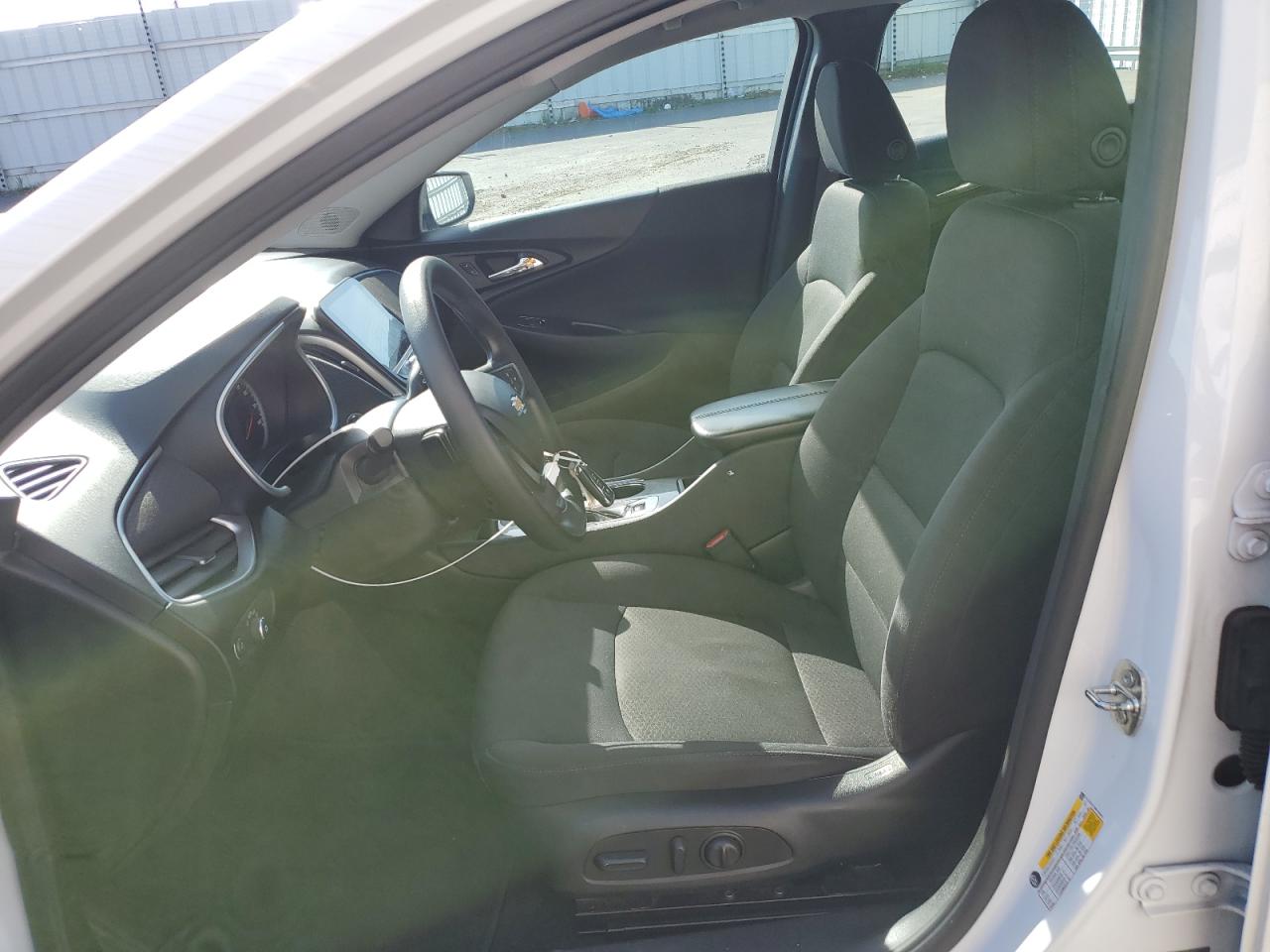 2022 Chevrolet Malibu - Image 7