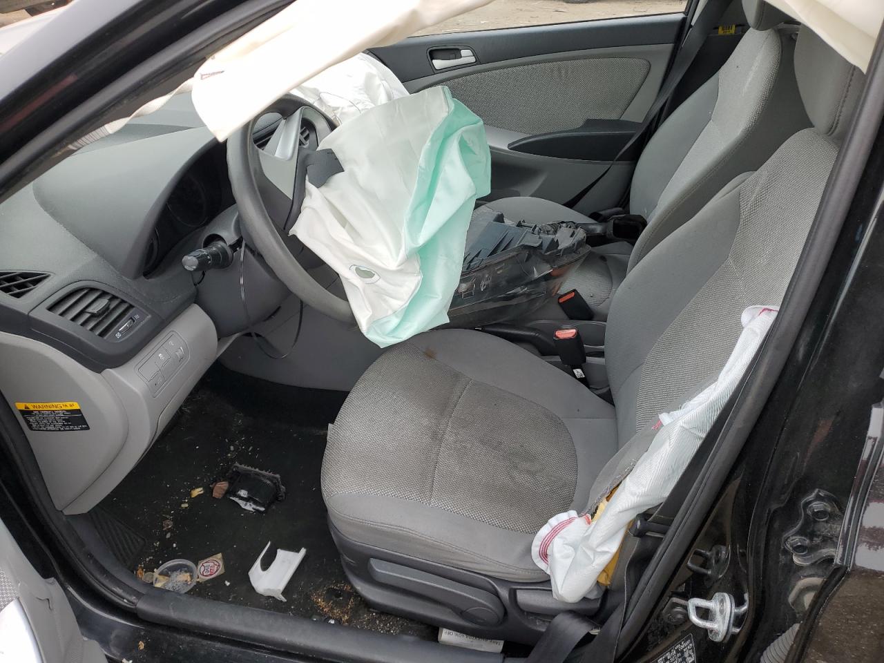 2013 Hyundai Accent - Image 7