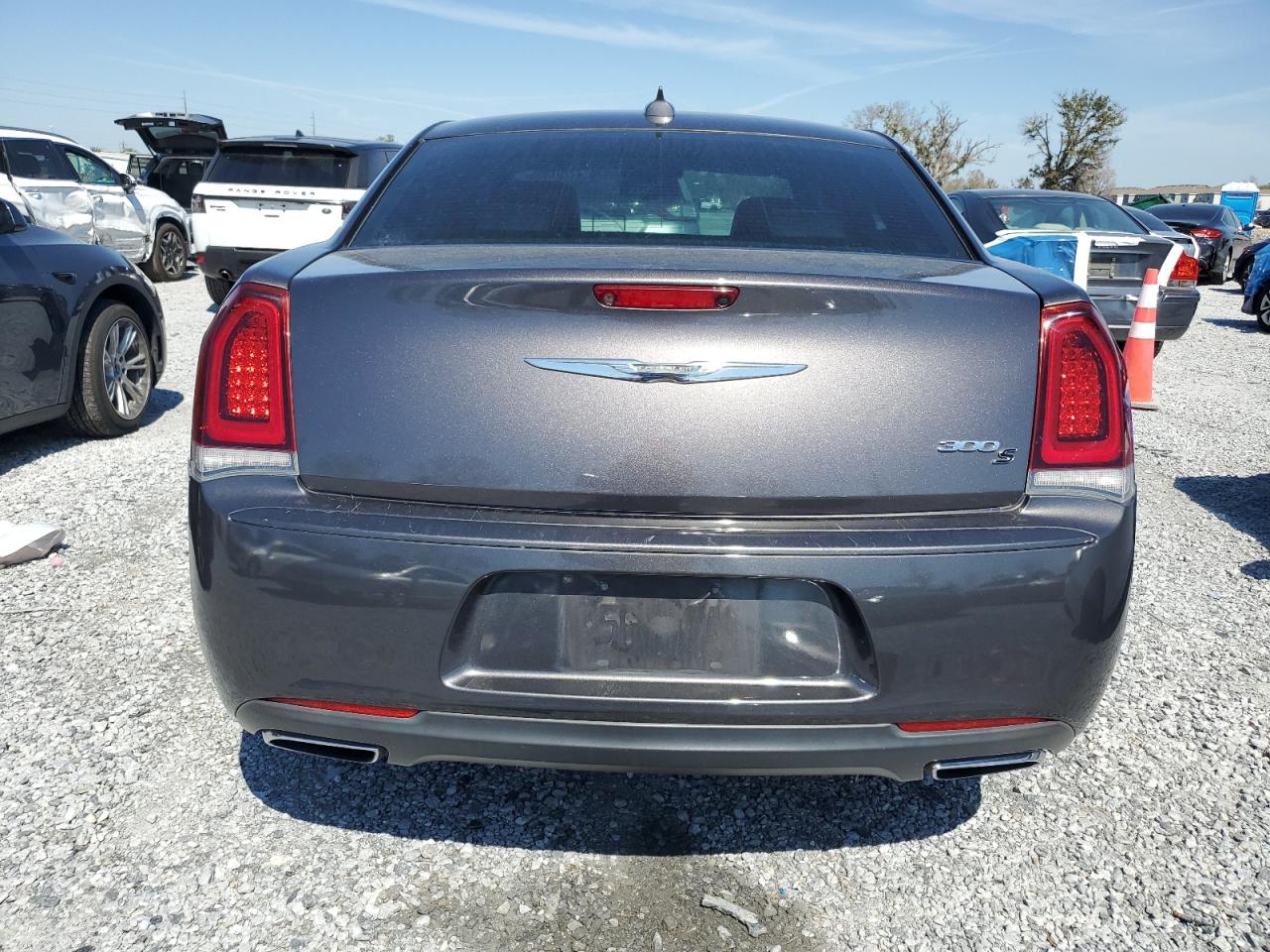 2019 Chrysler 300 - Image 6