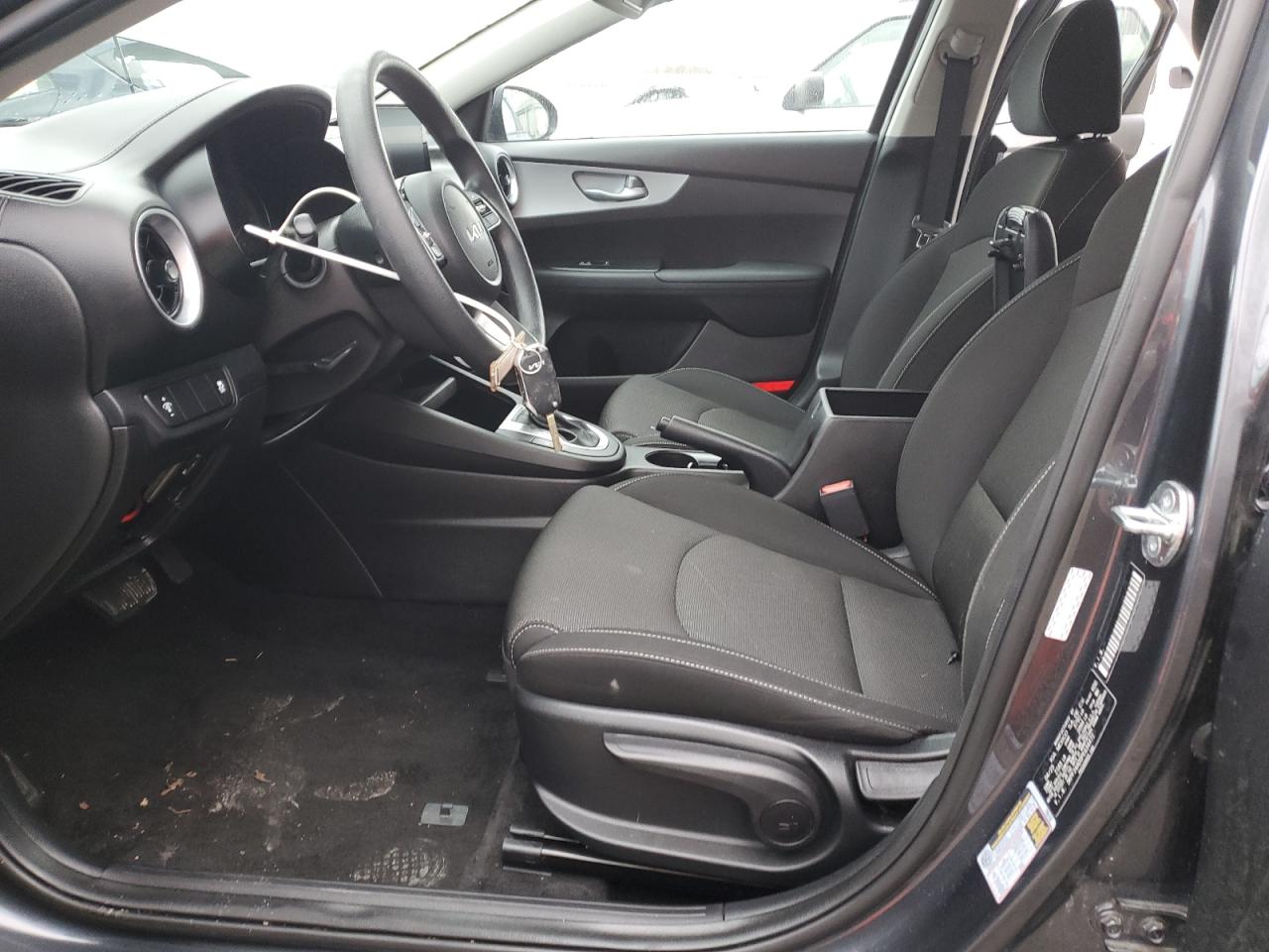 2023 Kia Forte - Image 7