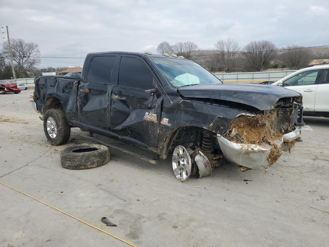 2016 RAM 2500 - Image 4