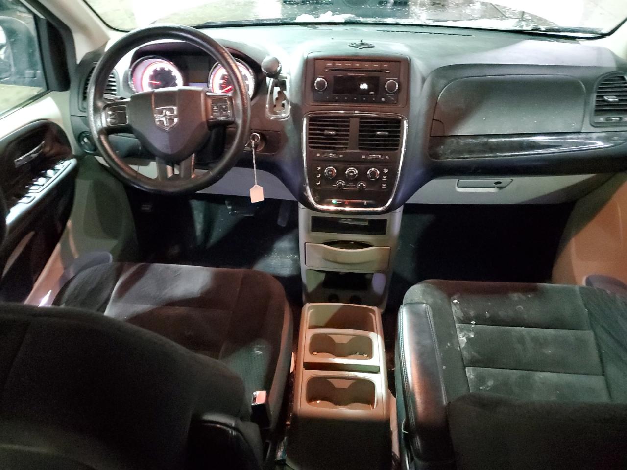 2014 Dodge Caravan - Image 8