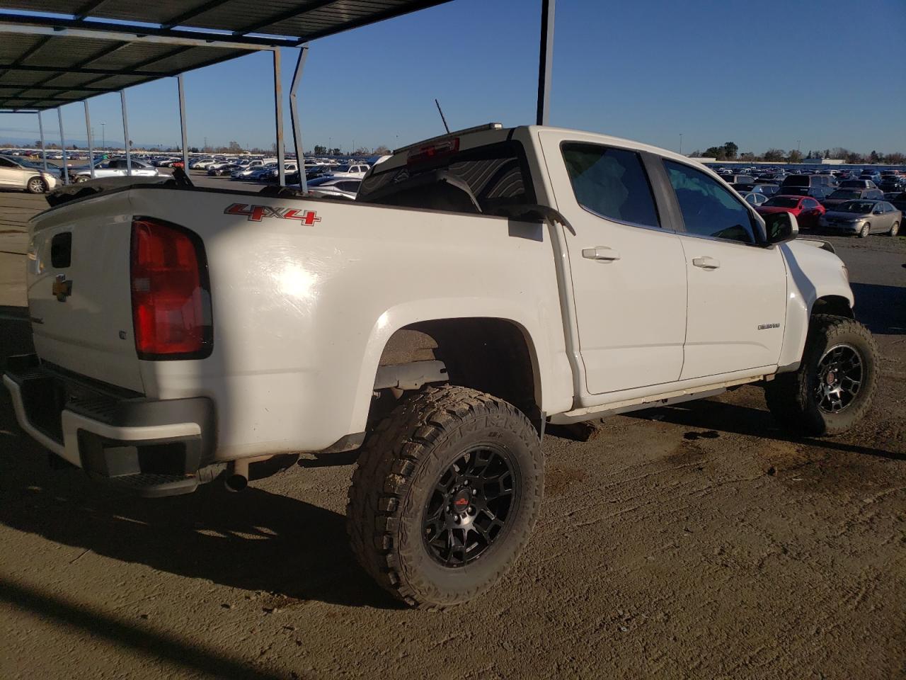 2016 Chevrolet Colorado - Image 3