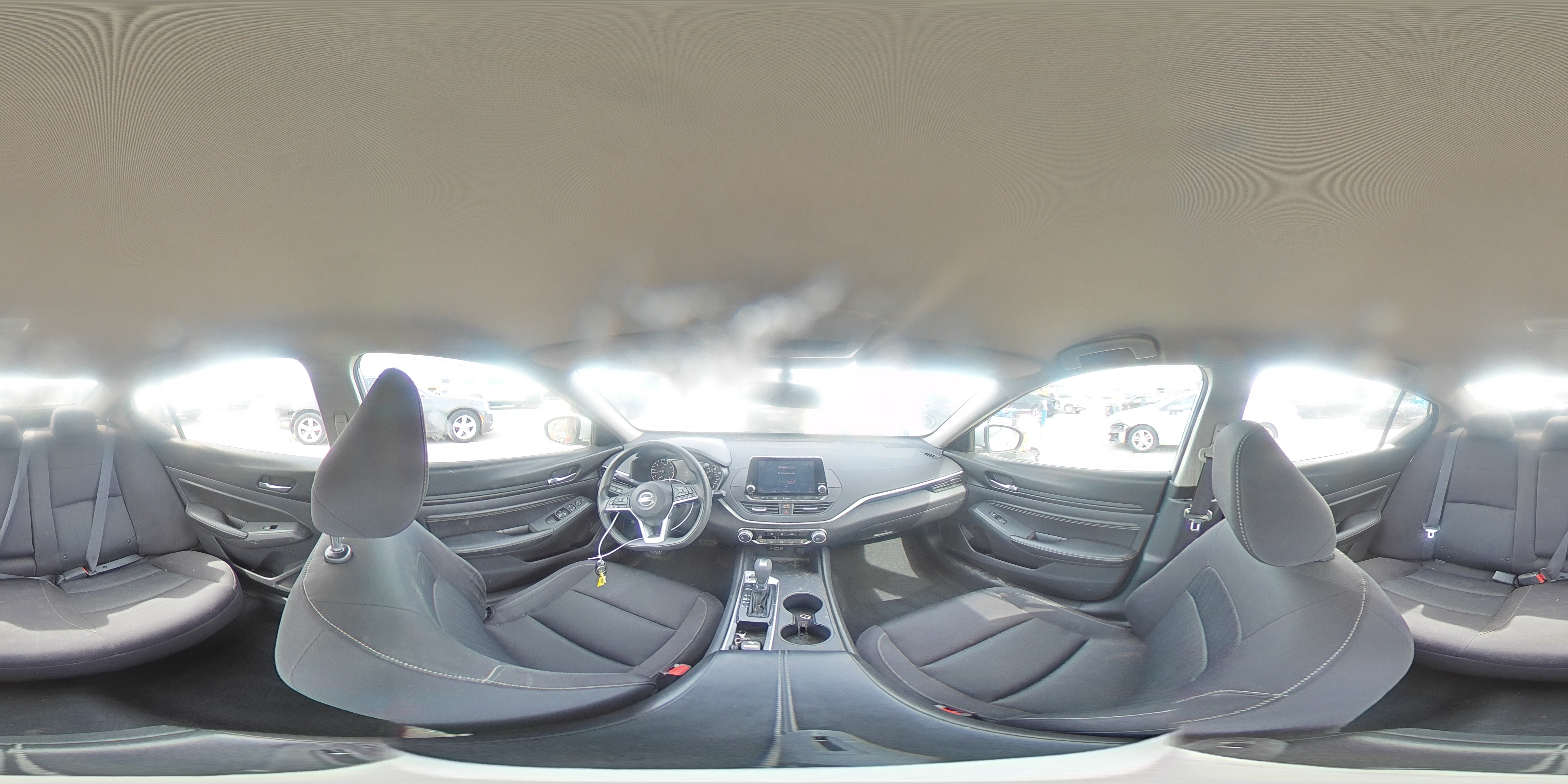 2020 Nissan Altima - Image 12