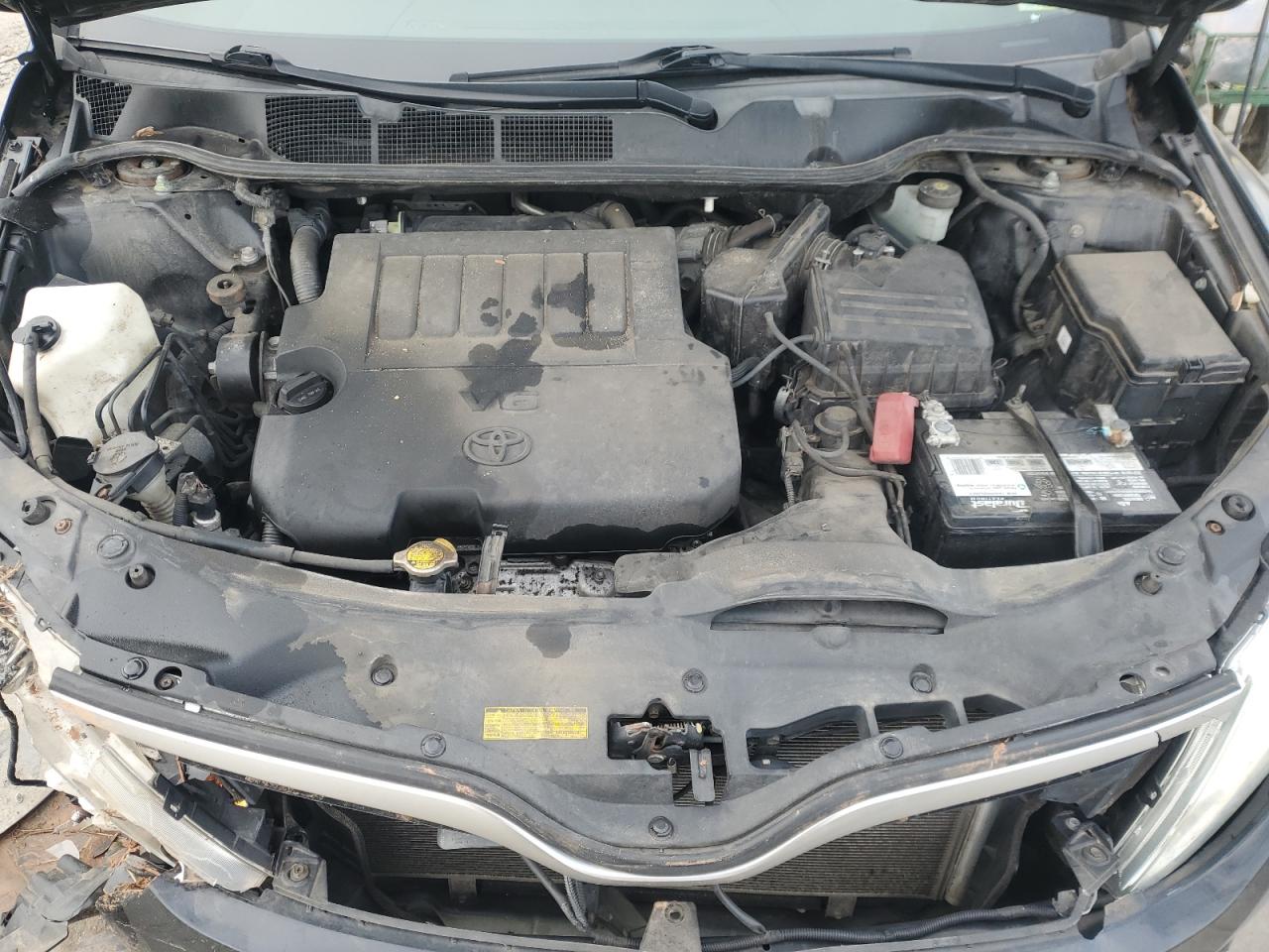 2015 Toyota Venza - Image 12
