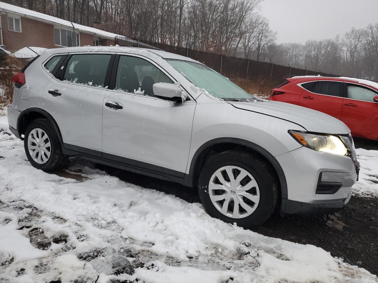 2018 Nissan Rogue - Image 4