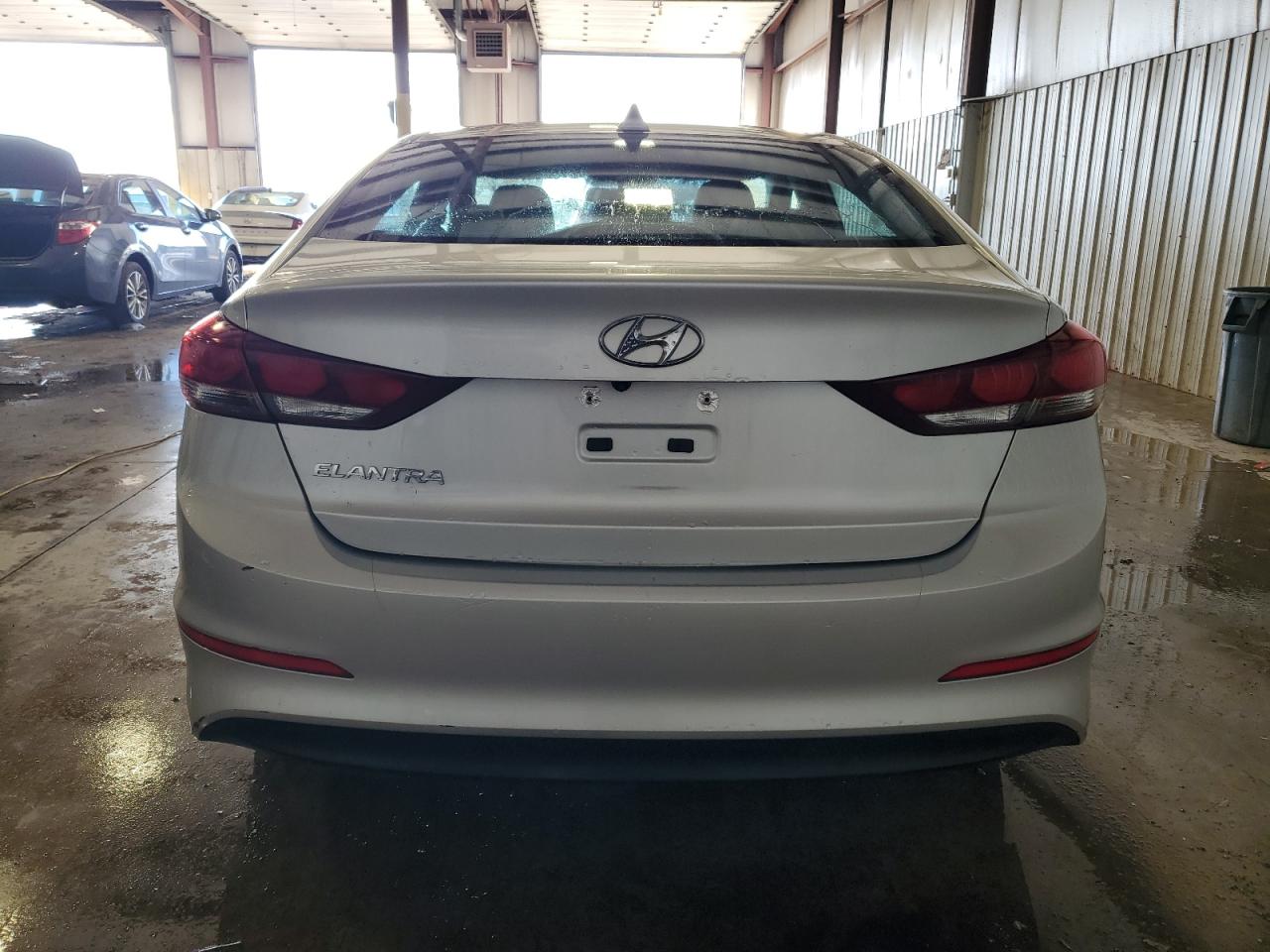 2017 Hyundai Elantra - Image 6