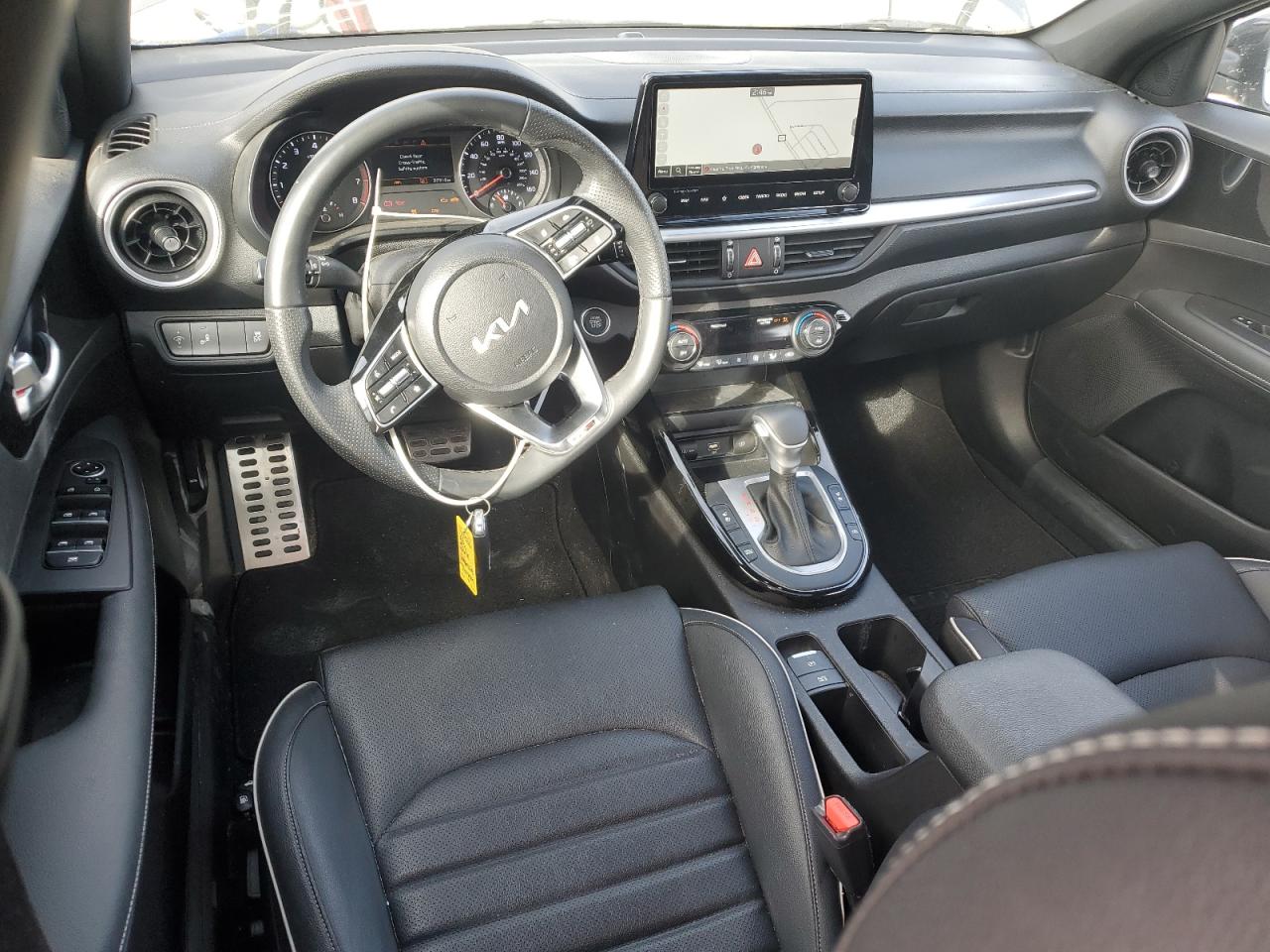 2023 Kia Forte - Image 8