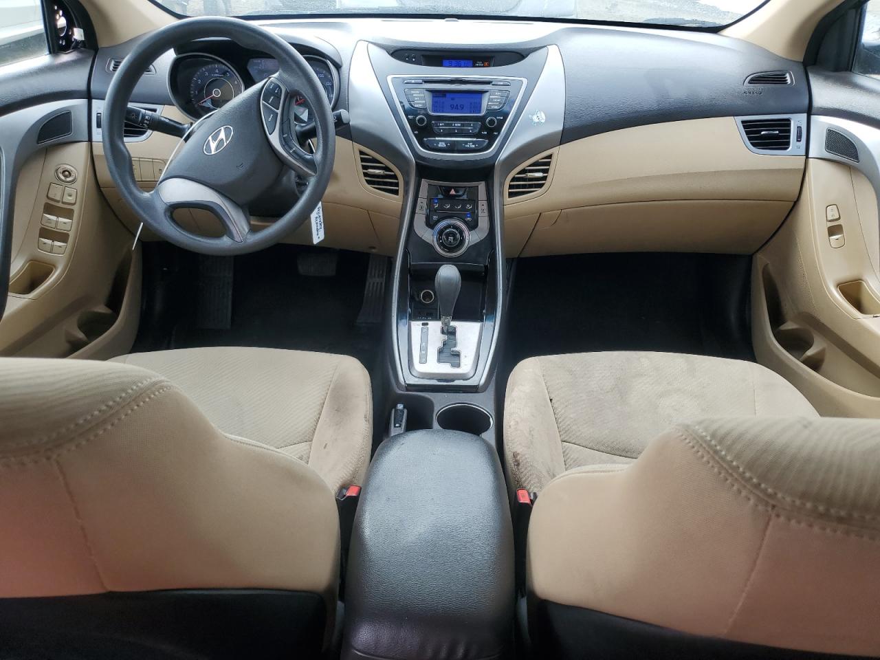 2013 Hyundai Elantra - Image 8