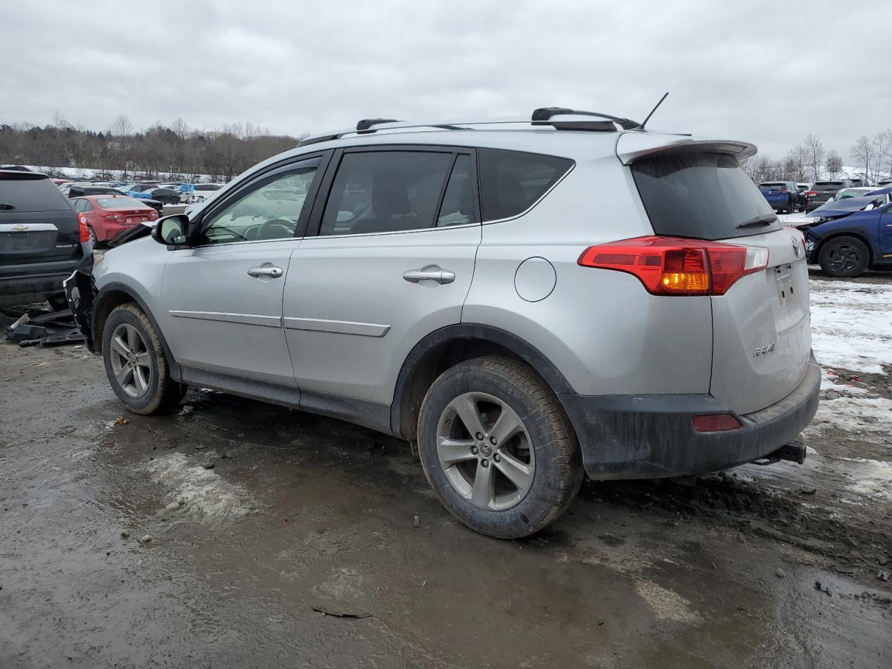 2015 Toyota RAV 4 - Image 2