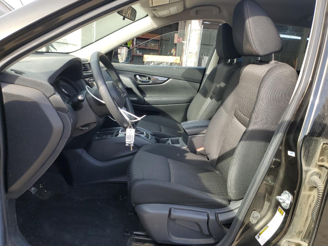 2017 Nissan Rogue - Image 7