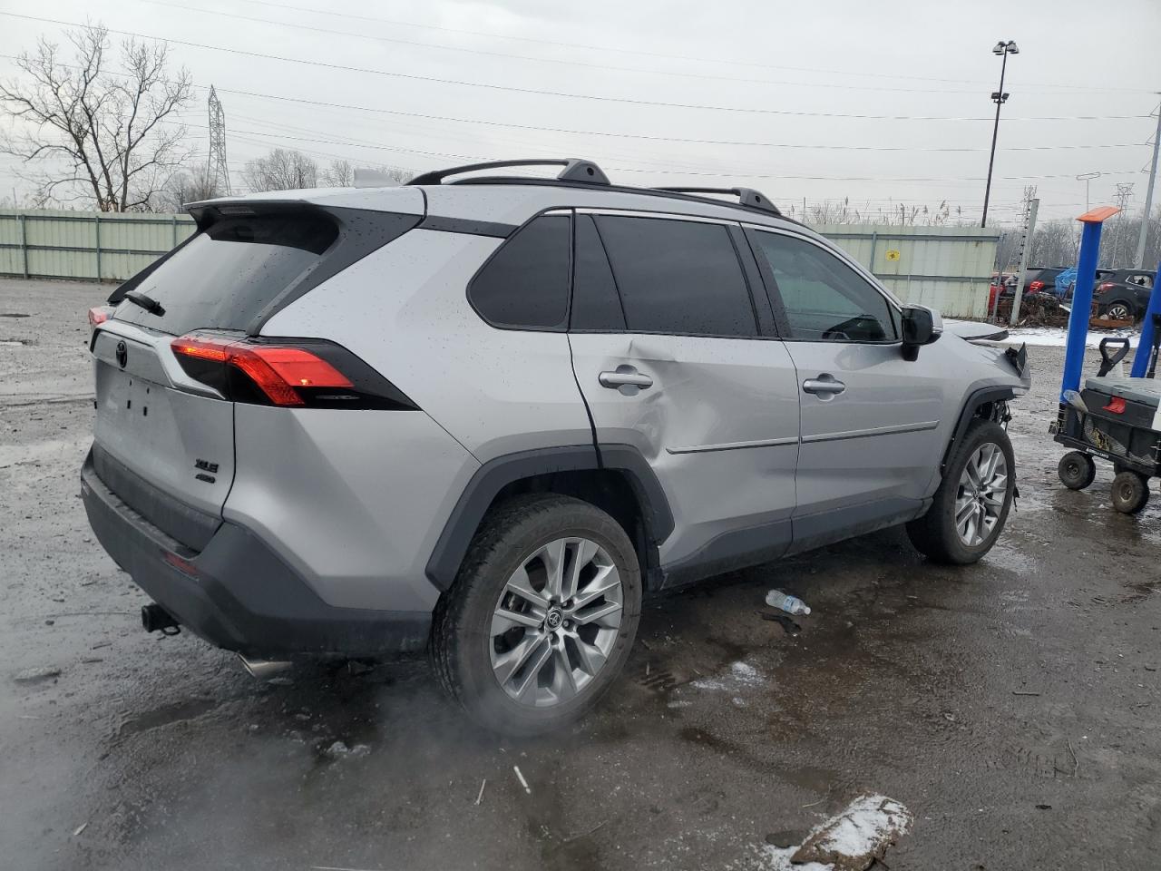 2022 Toyota RAV 4 - Image 3