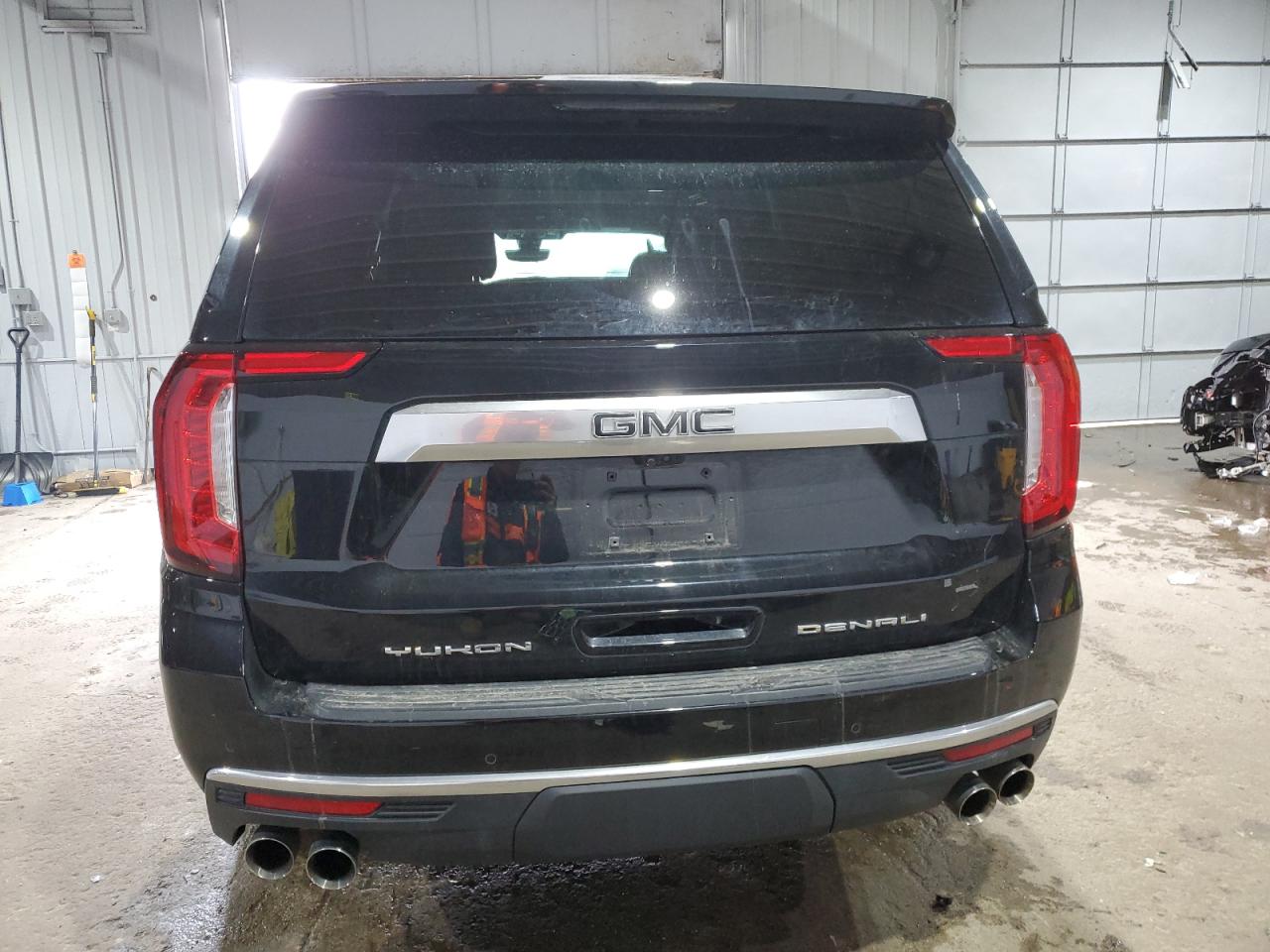 2021 GMC Yukon - Image 6