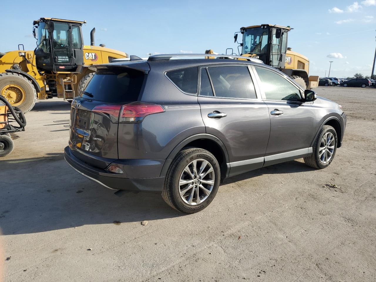 2017 Toyota RAV 4 - Image 3