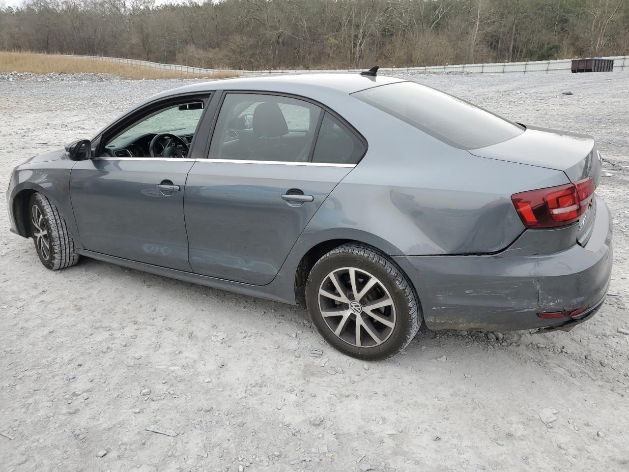2017 Volkswagen Jetta - Image 2