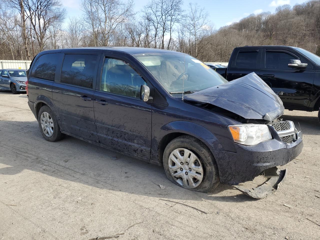 2016 Dodge Caravan - Image 4