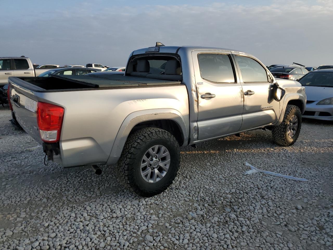 2017 Toyota Tacoma - Image 3